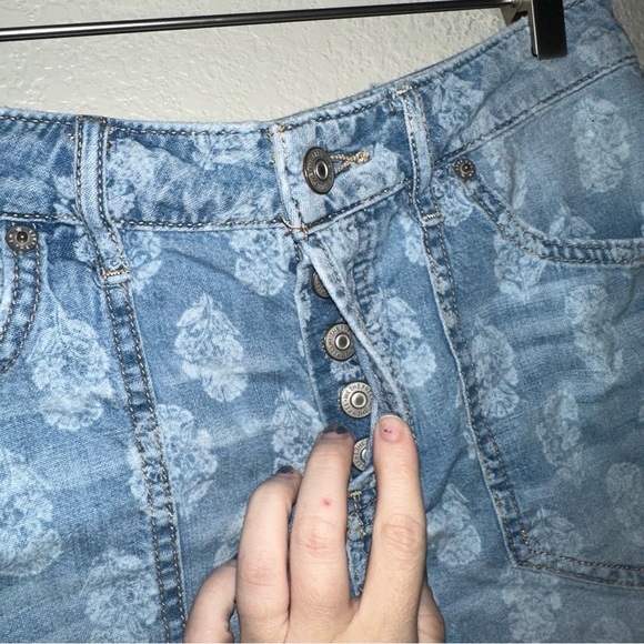 Free People We the Free Printed Cutoff Denim Shorts - Picture 3 of 5